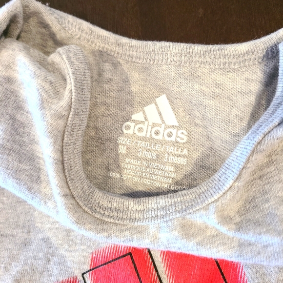 🌟5/$25 NWOT Adidas Onesie Size 3 Months - Picture 2 of 2